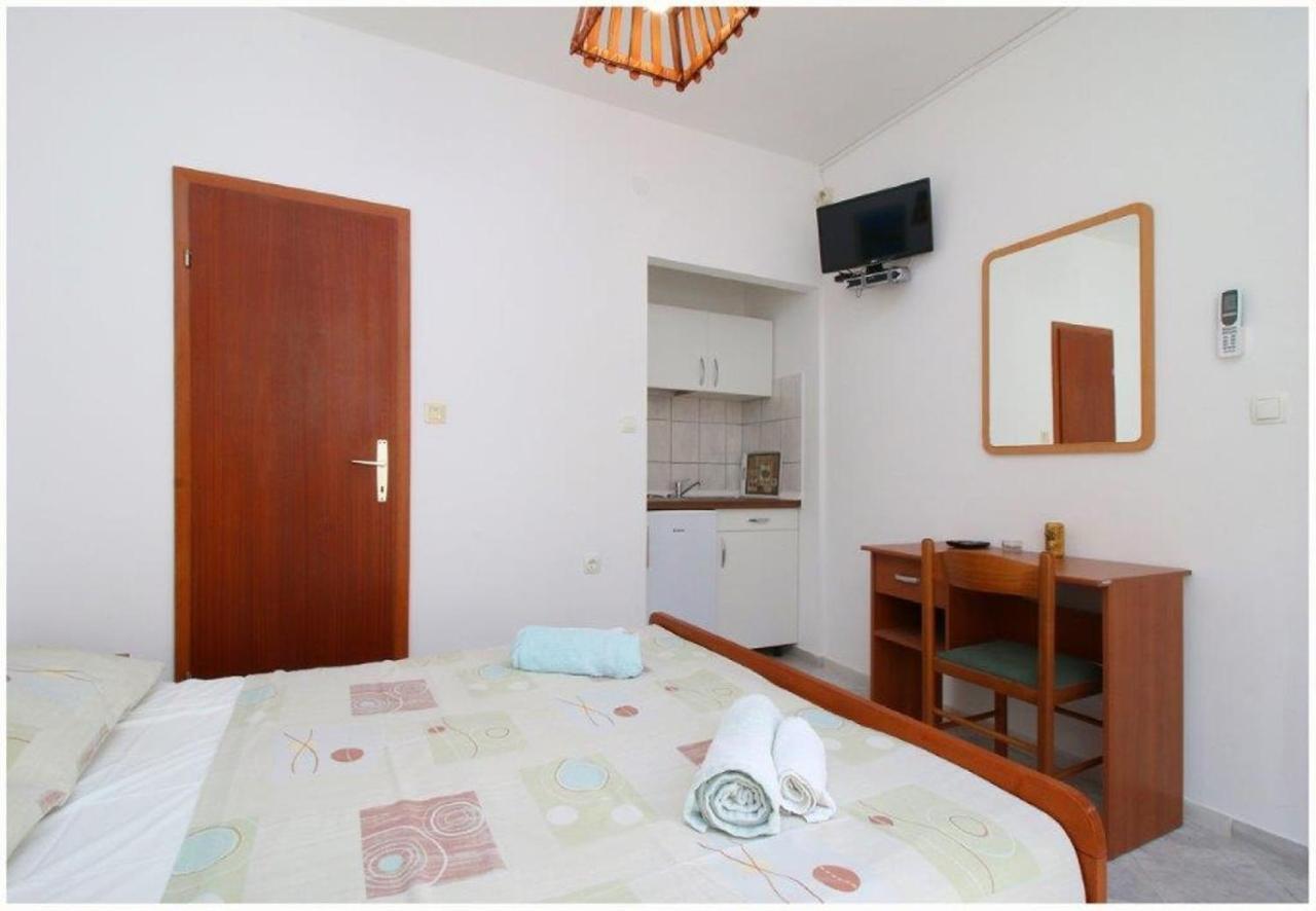 Apartments And Rooms Mirja-Parking Primošten Zewnętrze zdjęcie