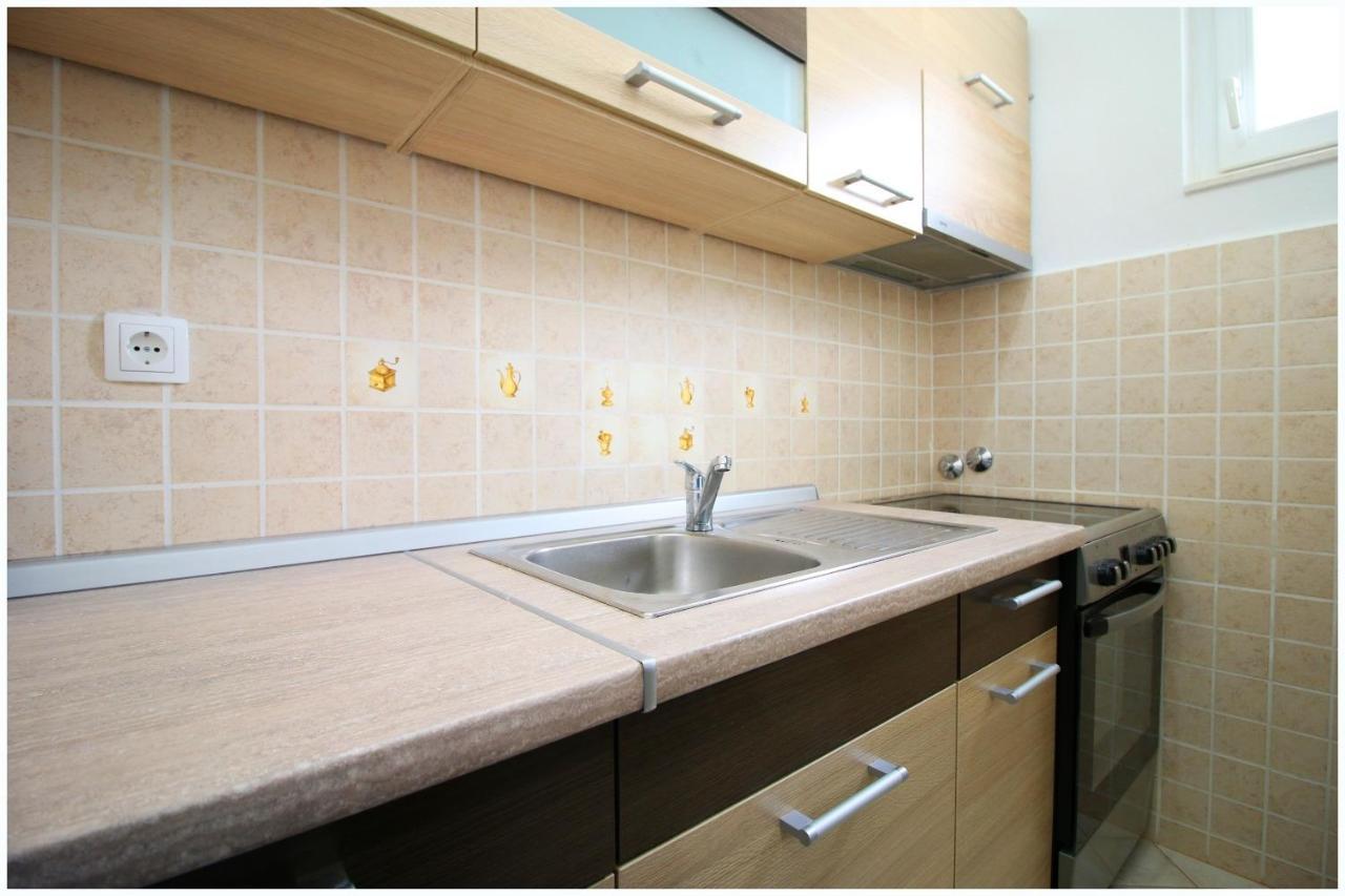 Apartments And Rooms Mirja-Parking Primošten Zewnętrze zdjęcie
